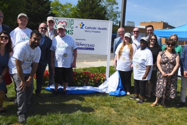 Smile Farms ribbon cutting